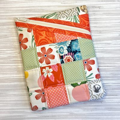 Padded E-reader Zipper Case - Quilted Patchwork Book Pouch - Fresh Floral Design E reader Journal Sleeve