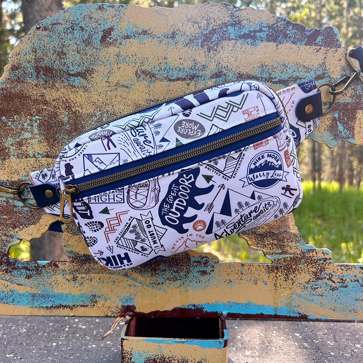 Hiking Fanny Pack for Women, Adventure Belt Bag, Outdoor Crossbody Bag - Image 3