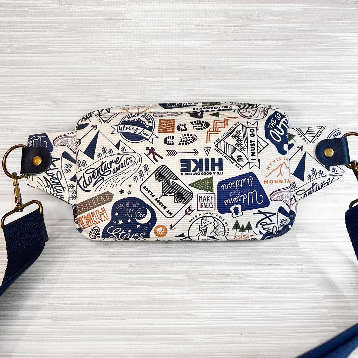 Hiking Fanny Pack for Women, Adventure Belt Bag, Outdoor Crossbody Bag - Image 5