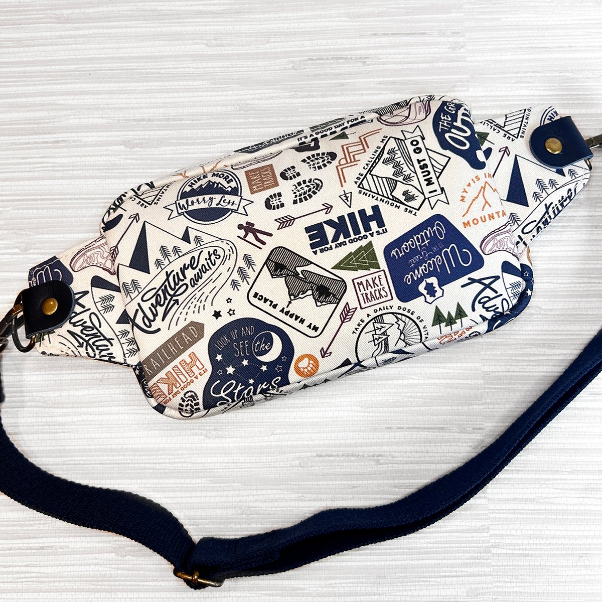 Hiking Fanny Pack for Women, Adventure Belt Bag, Outdoor Crossbody Bag - Image 10