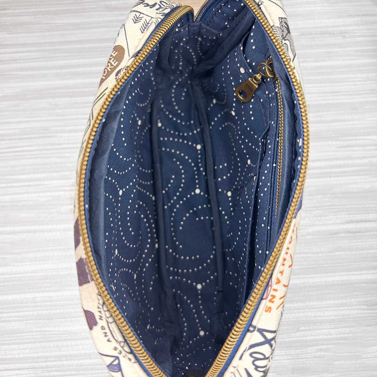 Hiking Fanny Pack for Women, Adventure Belt Bag, Outdoor Crossbody Bag - Image 13
